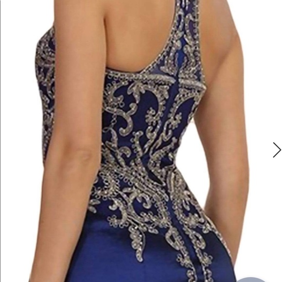 May Queen - Gilded Halter Sheath Racerback Cocktail Dress-size 6 fits like 4 - Picture 2 of 5